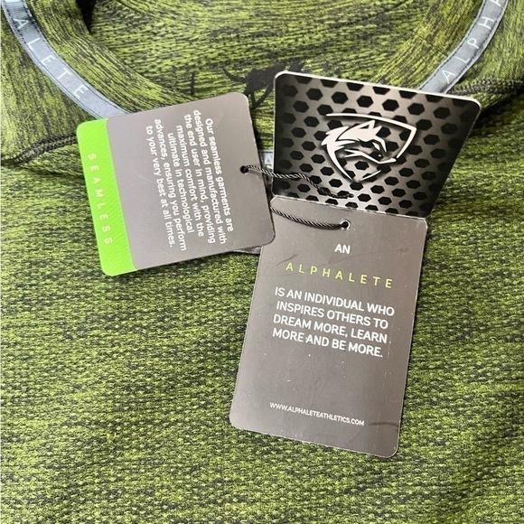 ALPHALETE MUSCLE SHIRT GYM SHIRT NWT MEDIUM VERY STRETCHY - Picture 4 of 16